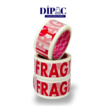 El Rollo de Cinta Adhesiva Impresa "FRÁGIL" es la herramienta perfecta para asegurar que tus paquetes lleguen a su destino de manera segura y protegida