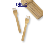 Estos mini tenedores de madera mantiene un estilo elegante y delicado. Son una alternativa sostenible y biodegradable, ideal para reducir el impacto ambiental. Largo por unidad 13,5cm.