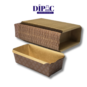 moldes para budín de papel impreso.