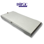 Fabricadas en cartón microcorrugado de color blanco liso, proporcionando resistencia y durabilidad para el transporte seguro de pizzas.