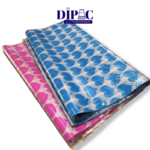 Papel seda con corazones, disponible en color celeste y rosa.